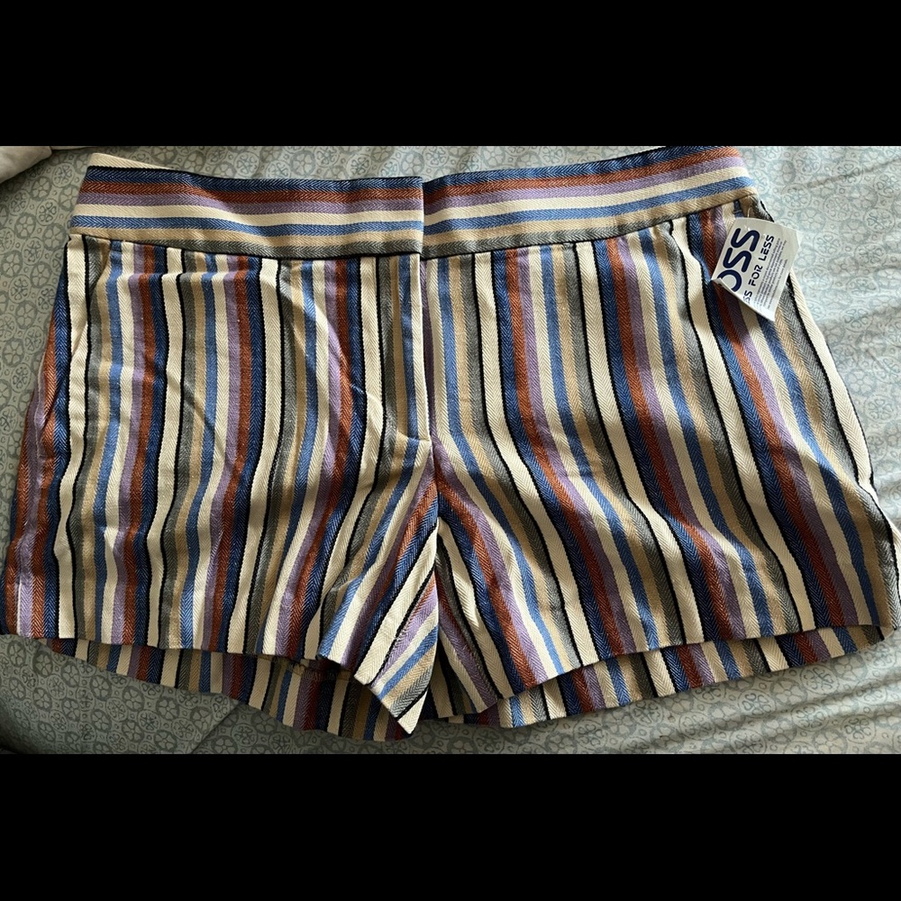 NWT LOFT Riviera short striped, size 8